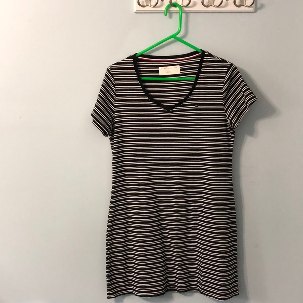 Tommy Hilfiger V-neck t-shirt dress
